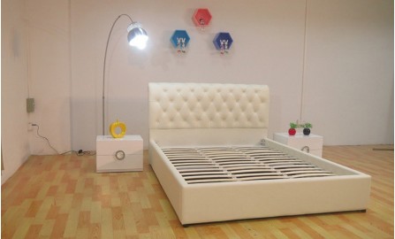 Leather Bed - Model 90